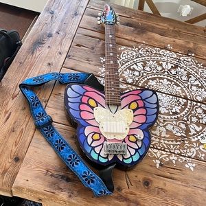 COPY - Daisy Rock Butterly Electric guitar with strap